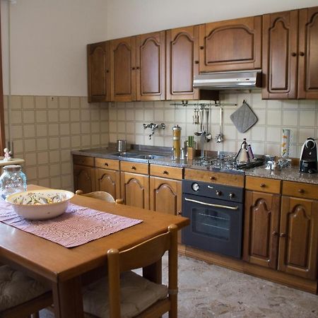 Апартаменты La Casa Di Lory Винчи Экстерьер фото